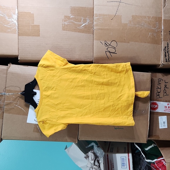 5/$25🌴Disney Yellow Mini Mouse Graphic Tee 6 Girls - Picture 2 of 5